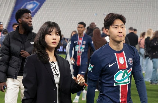 Sao PSG hẹn hò con gái tài phiệt