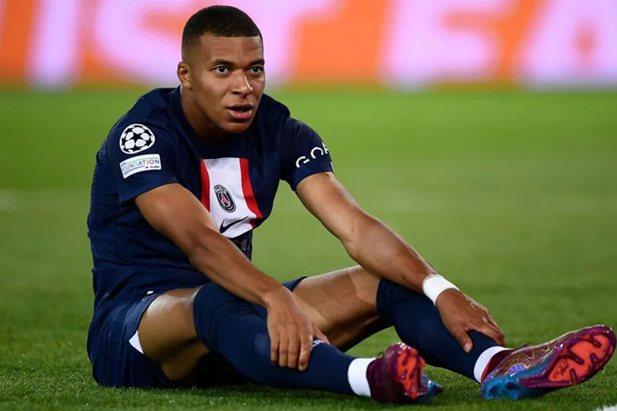 🤣 Mbappé: Tôi đi một bước, PSG đi luôn... vào lịch sử 🤣